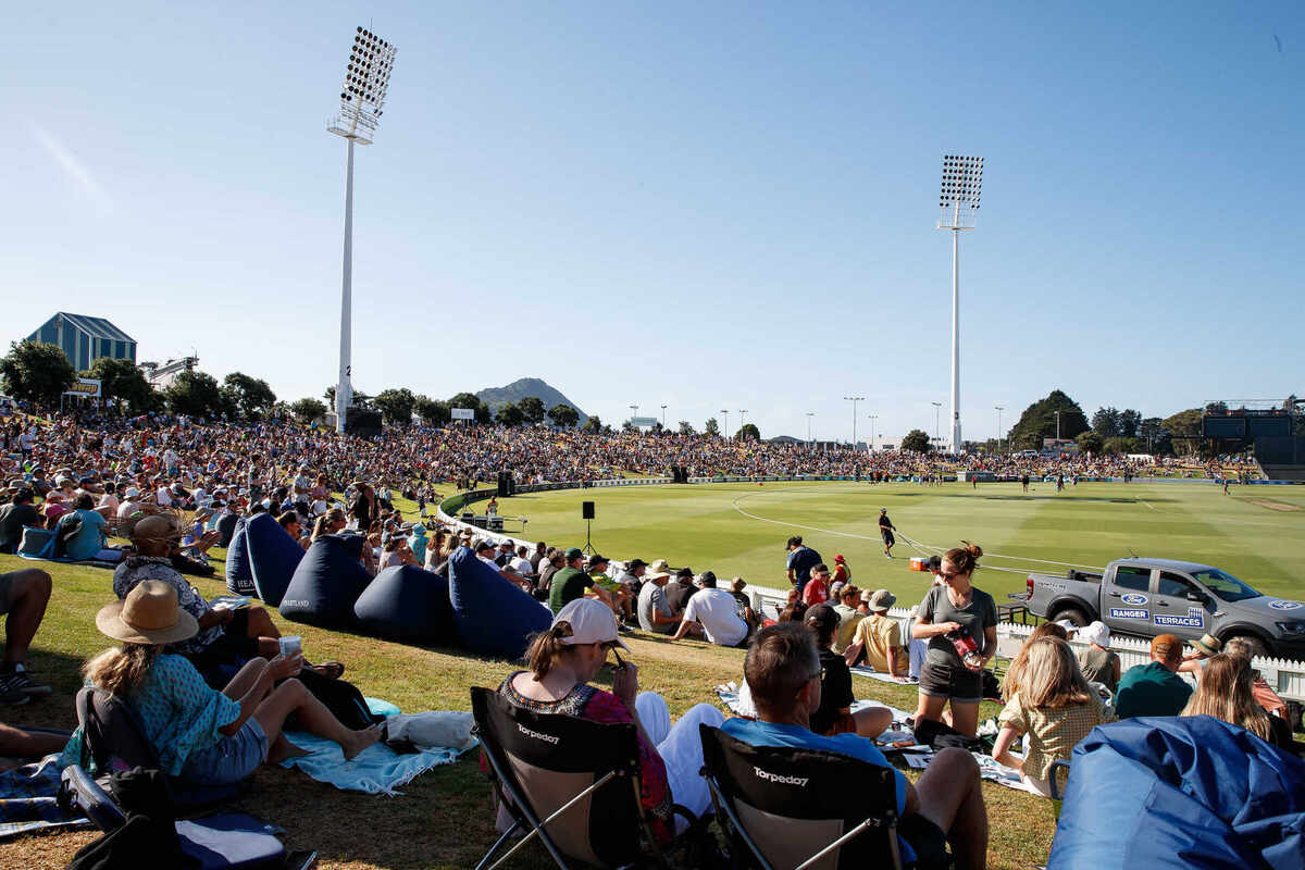 General view of crowd starting to build before Hot Spas T20 Black Clash in association with Heartland cricket match between Team Cricket and Team Rugby at Bay Oval, Tauranga on Saturday 22nd January 2022.
Mandatory credit: © Aaron Gillions / www.photosport.nz